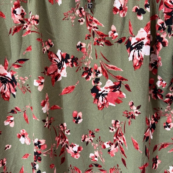 Adrienne Vittadini Blouse Green Floral Ruffle Sleeve Crochet Keyhole Size Large - Picture 4 of 12